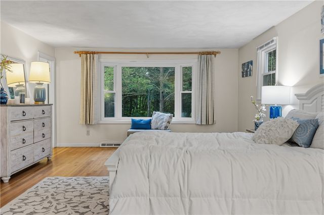 102 Windward Walk, North Kingstown, RI 02852