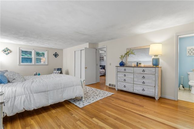 102 Windward Walk, North Kingstown, RI 02852