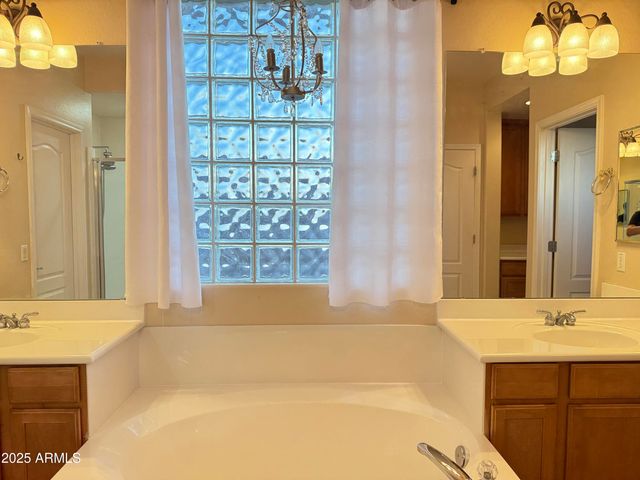 642 E Torrey Pines Place, Chandler, AZ 85249