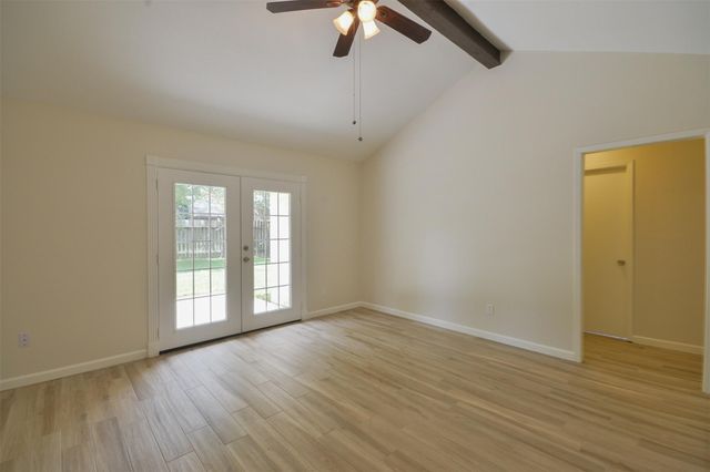 2755 Foliage Green Drive, Houston, TX 77339