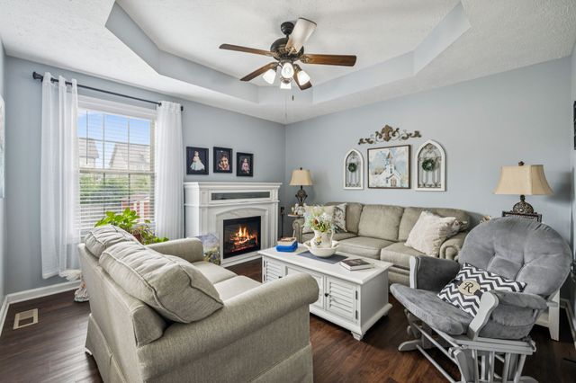 3763 Gray Fox Dr, Clarksville, TN 37040
