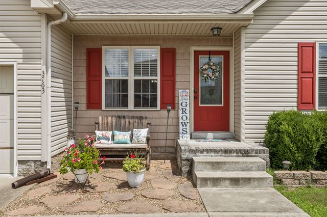 3763 Gray Fox Dr, Clarksville, TN 37040