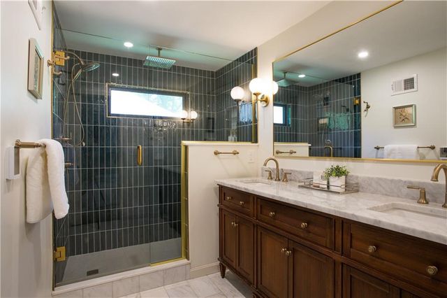 4801 W 66TH Street, Prairie Village, KS 66208