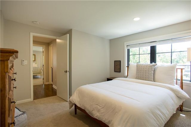 4801 W 66TH Street, Prairie Village, KS 66208