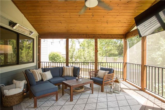 4801 W 66TH Street, Prairie Village, KS 66208
