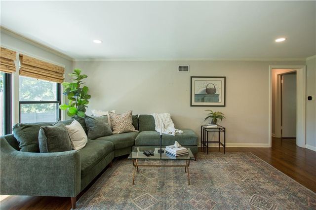 4801 W 66TH Street, Prairie Village, KS 66208