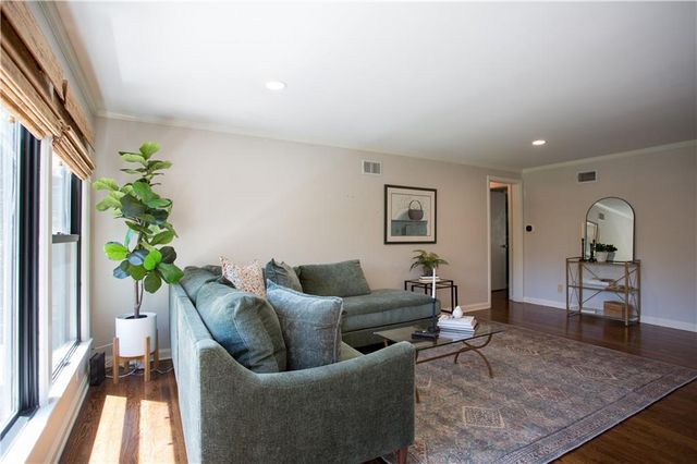 4801 W 66TH Street, Prairie Village, KS 66208