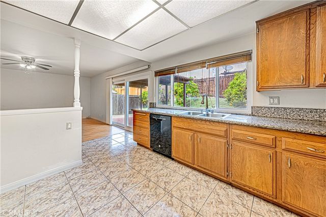 8237 Henshaw, Buena Park, CA 90621