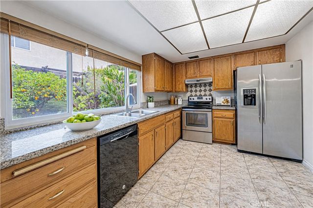 8237 Henshaw, Buena Park, CA 90621