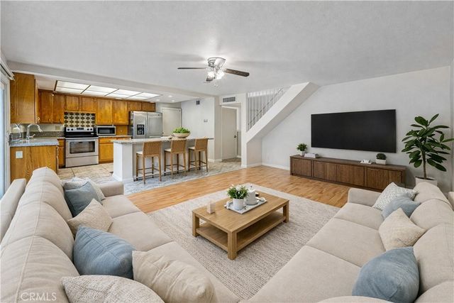 8237 Henshaw, Buena Park, CA 90621