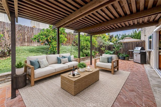 8237 Henshaw, Buena Park, CA 90621