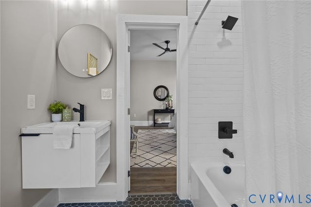 316 Saint Andrew St, Petersburg, VA 23803