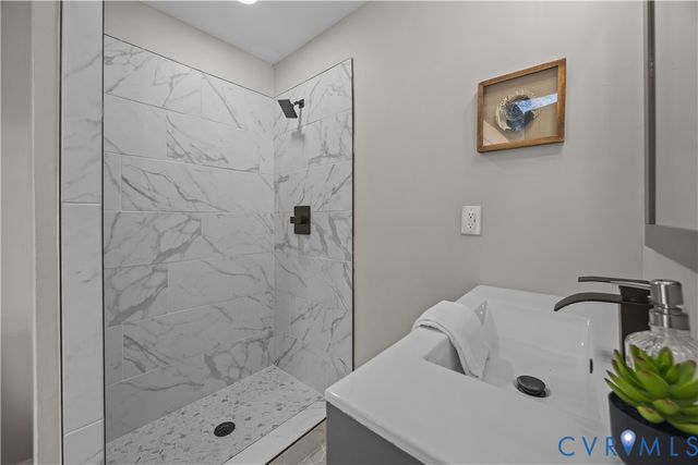 316 Saint Andrew St, Petersburg, VA 23803