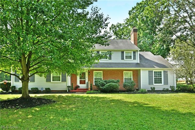 825 Ravine Drive, Youngstown, OH 44505