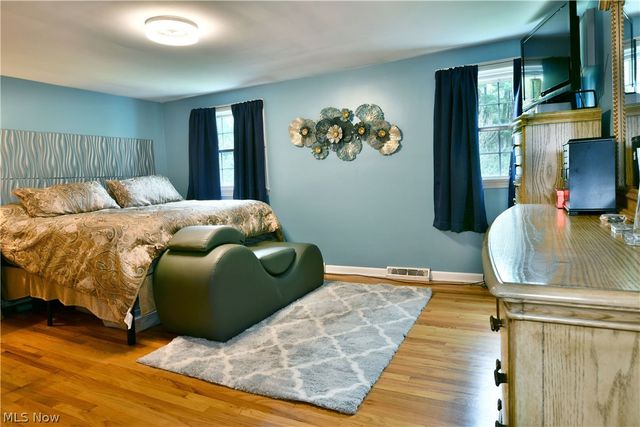 825 Ravine Drive, Youngstown, OH 44505