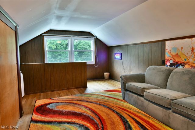 825 Ravine Drive, Youngstown, OH 44505