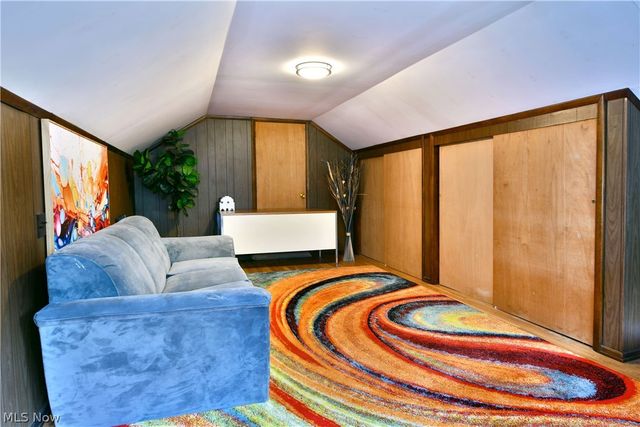 825 Ravine Drive, Youngstown, OH 44505