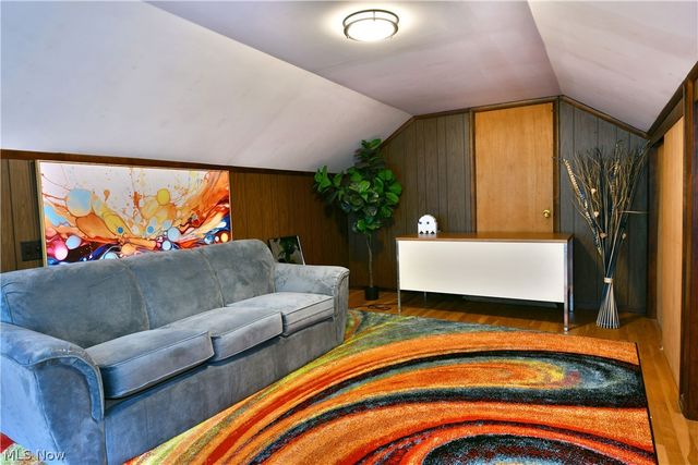 825 Ravine Drive, Youngstown, OH 44505