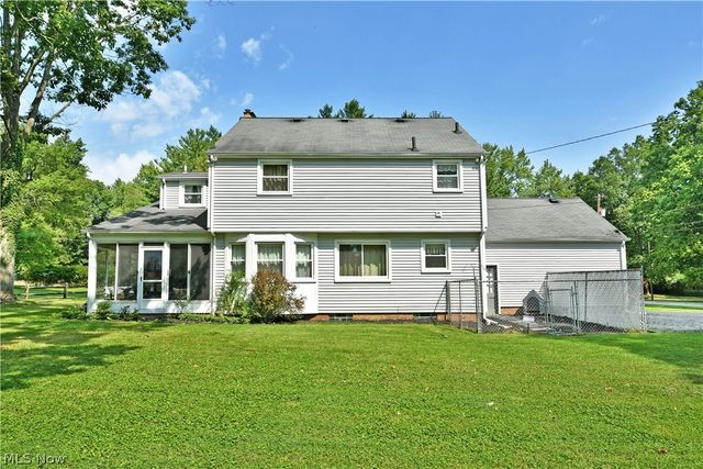 825 Ravine Drive, Youngstown, OH 44505