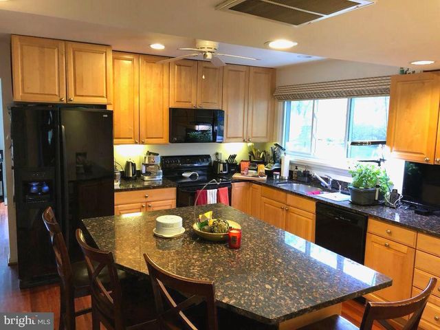 12519 ARNSLEY CT, Herndon, VA 20171