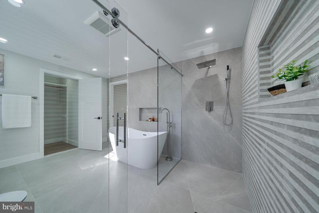 1801 GREAT FALLS ST, Mclean, VA 22101