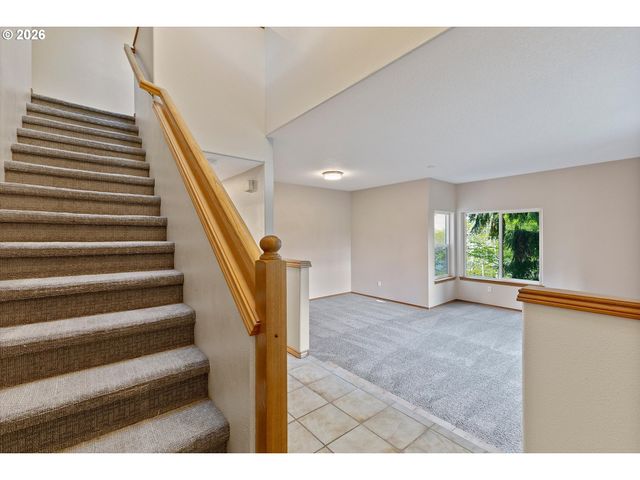 5713 Se SHADOWBROOK Pl, Hillsboro, OR 97123