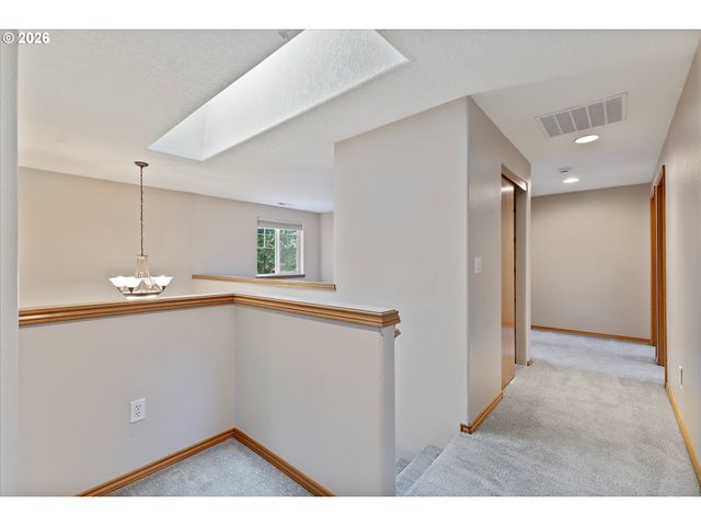 5713 Se SHADOWBROOK Pl, Hillsboro, OR 97123