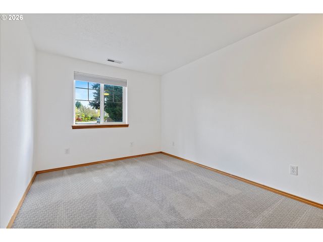 5713 Se SHADOWBROOK Pl, Hillsboro, OR 97123