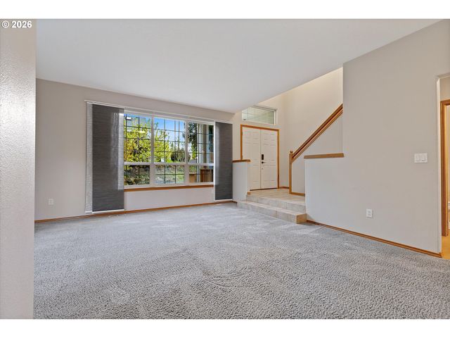 5713 Se SHADOWBROOK Pl, Hillsboro, OR 97123