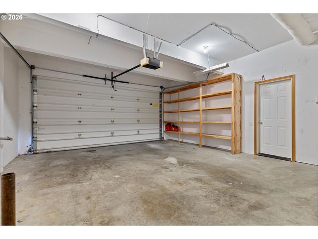 5713 Se SHADOWBROOK Pl, Hillsboro, OR 97123