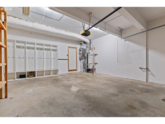 5713 Se SHADOWBROOK Pl, Hillsboro, OR 97123