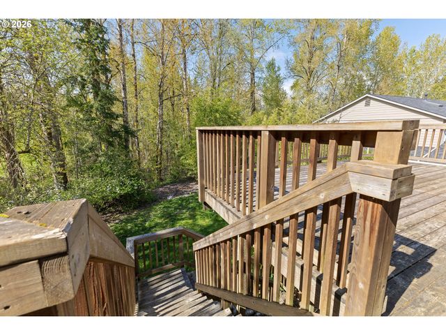 5713 Se SHADOWBROOK Pl, Hillsboro, OR 97123