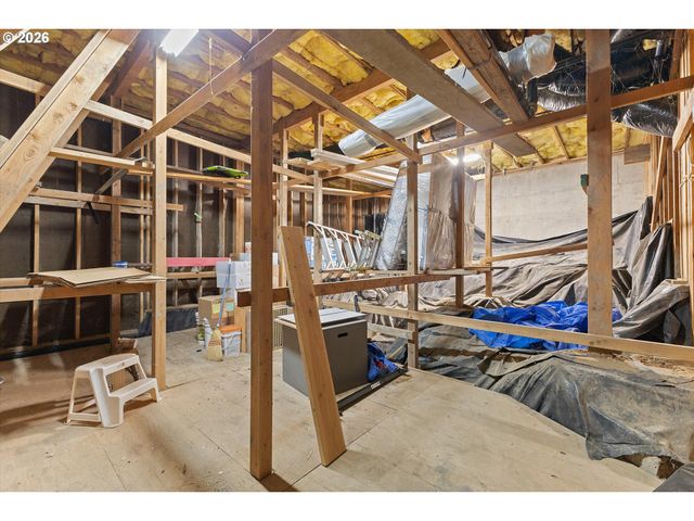 5713 Se SHADOWBROOK Pl, Hillsboro, OR 97123