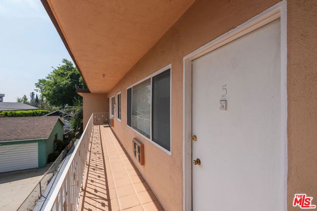 4320 Russell Avenue, Los Angeles, CA 90027