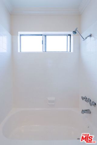 4320 Russell Avenue, Los Angeles, CA 90027