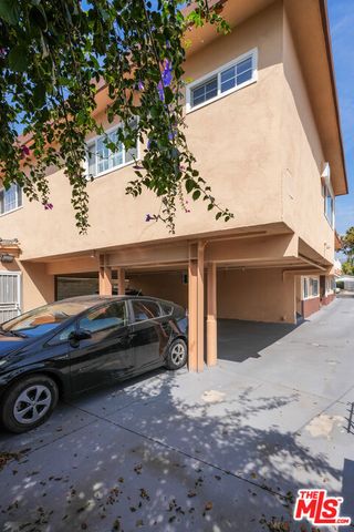 4320 Russell Avenue, Los Angeles, CA 90027