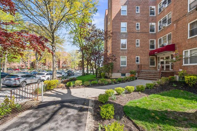 26-15 Parsons Boulevard 1G, Flushing, NY 11354