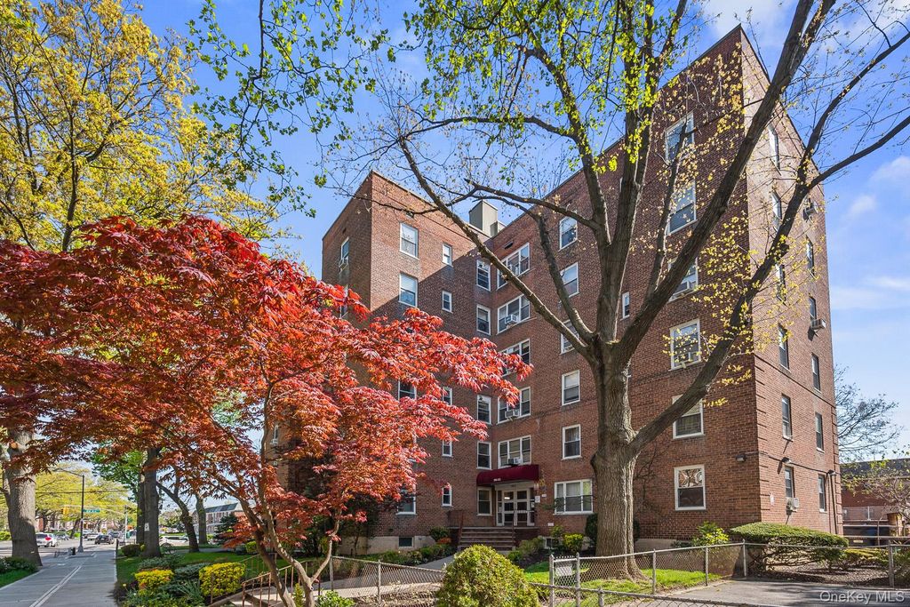 26-15 Parsons Boulevard 1G, Flushing, NY 11354