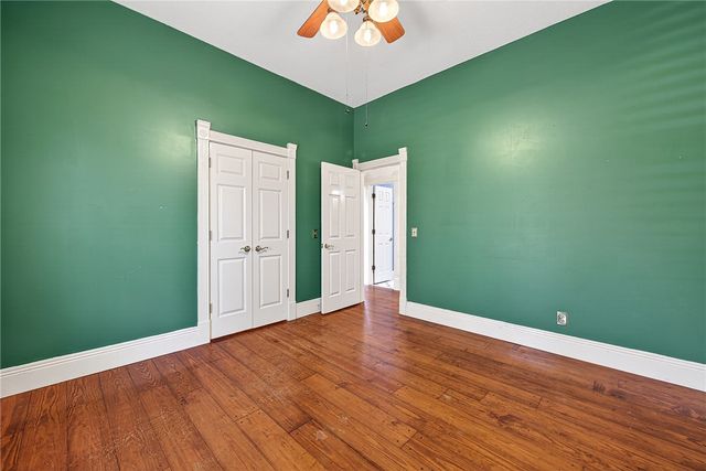 13683 Wet Prairie Road, Gravette, AR 72736