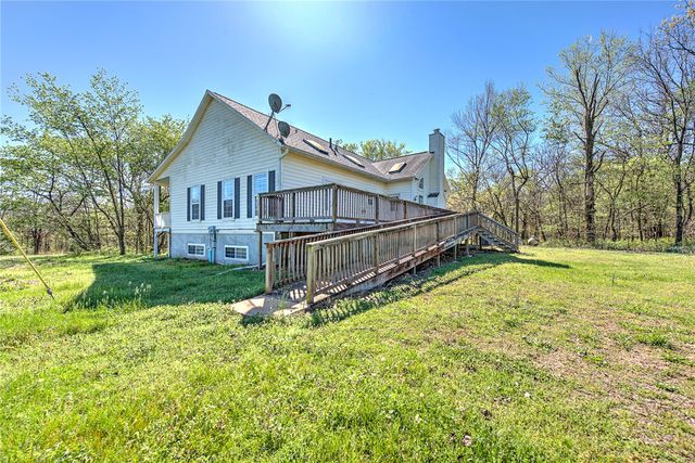 13683 Wet Prairie Road, Gravette, AR 72736