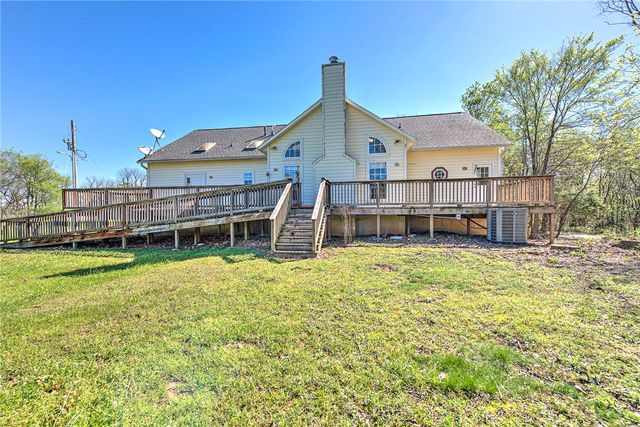 13683 Wet Prairie Road, Gravette, AR 72736