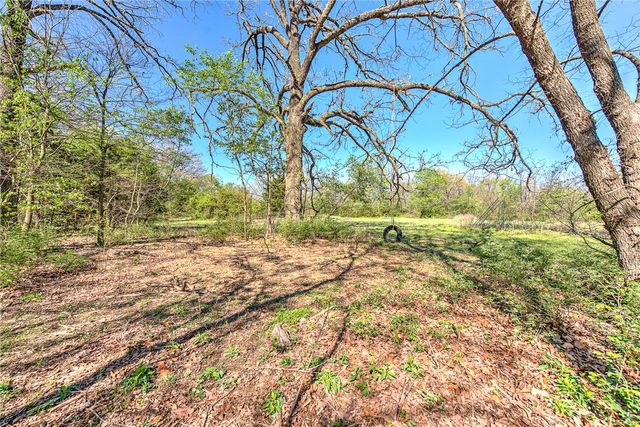 13683 Wet Prairie Road, Gravette, AR 72736