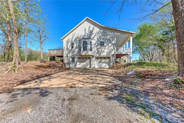 13683 Wet Prairie Road, Gravette, AR 72736