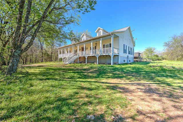 13683 Wet Prairie Road, Gravette, AR 72736