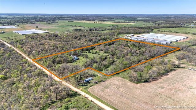 13683 Wet Prairie Road, Gravette, AR 72736