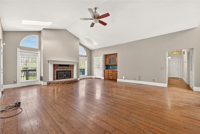13683 Wet Prairie Road, Gravette, AR 72736