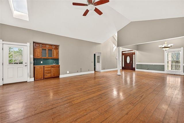 13683 Wet Prairie Road, Gravette, AR 72736