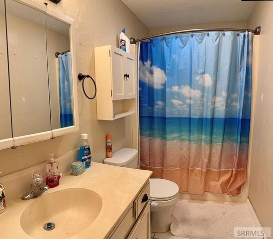 44 Cedar Hills Drive, Pocatello, ID 83204