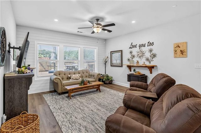 3625 Summerpoint Crossing, Cumming, GA 30028