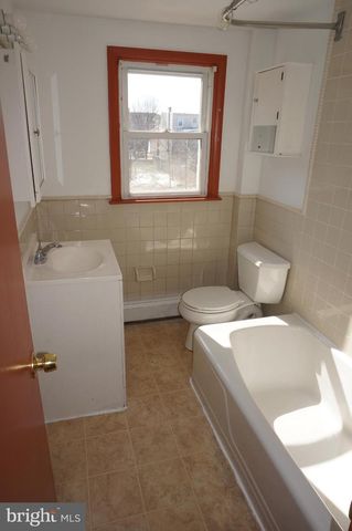 250 E CHESTNUT ST, Norristown, PA 19401